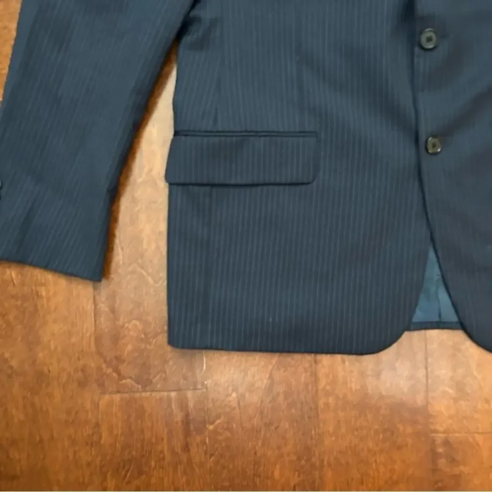 Hickey Freeman Men’s Blue Pin Stripe Blazer 100% Wool, Size 42 R